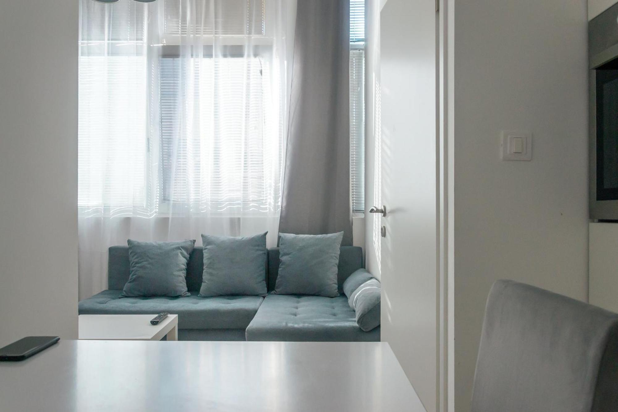 One-bedroom In The Center Of On A Quiet Street 5 Minutes To The Apartment Budva